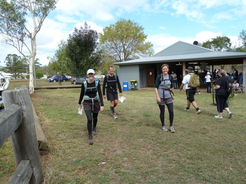 478 Gill, Neil and Jess finishing